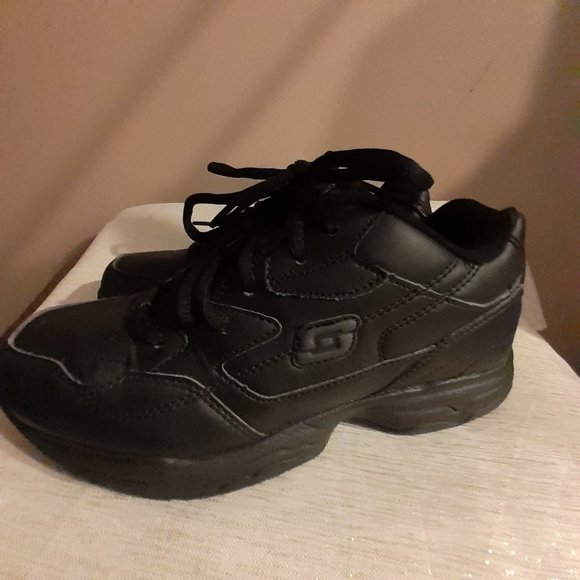 sketchers work sneakers